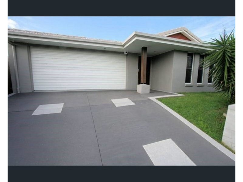 17 Olsen Crescent, Wakerley QLD 4154