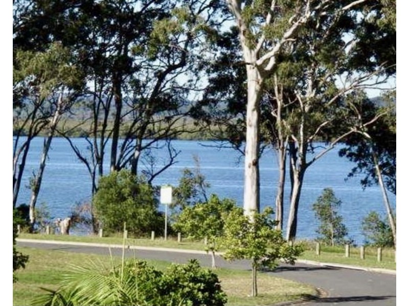 32 Sandy Cove Place, Redland Bay QLD 4165