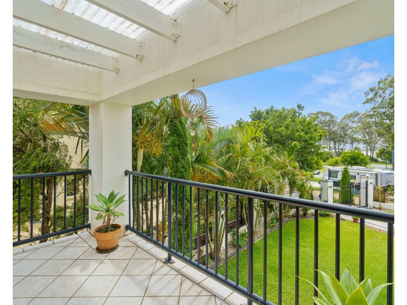 32 Sandy Cove Place, Redland Bay QLD 4165