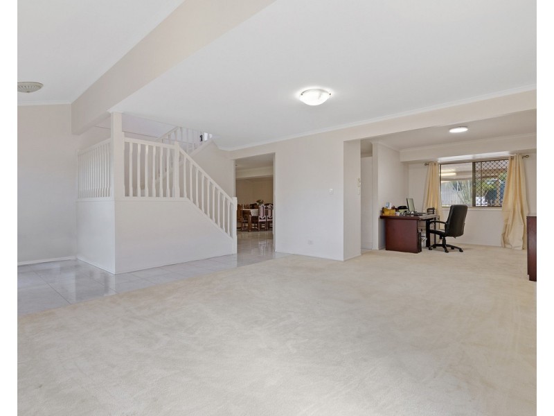 6 Balsa Court, Victoria Point QLD 4165