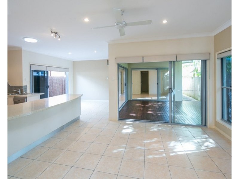 36 Thomas Street, Birkdale QLD 4159