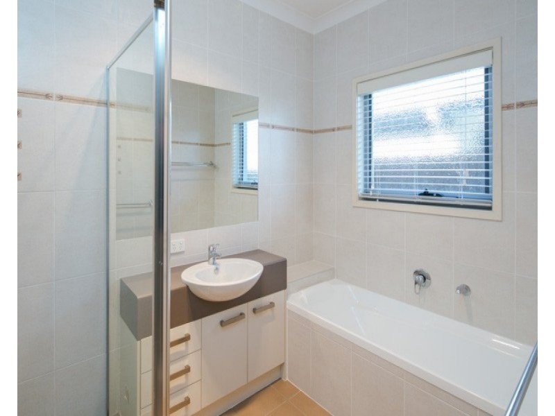 36 Thomas Street, Birkdale QLD 4159