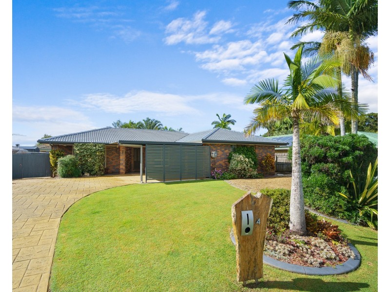 4 Goldcrest Court, Birkdale QLD 4159