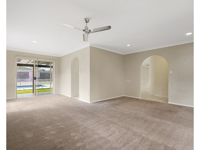 4 Goldcrest Court, Birkdale QLD 4159