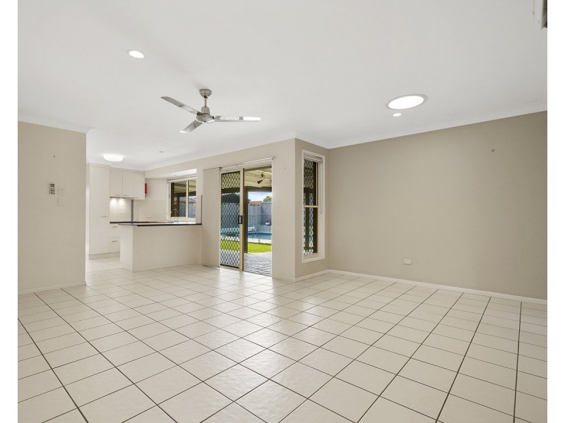 4 Goldcrest Court, Birkdale QLD 4159