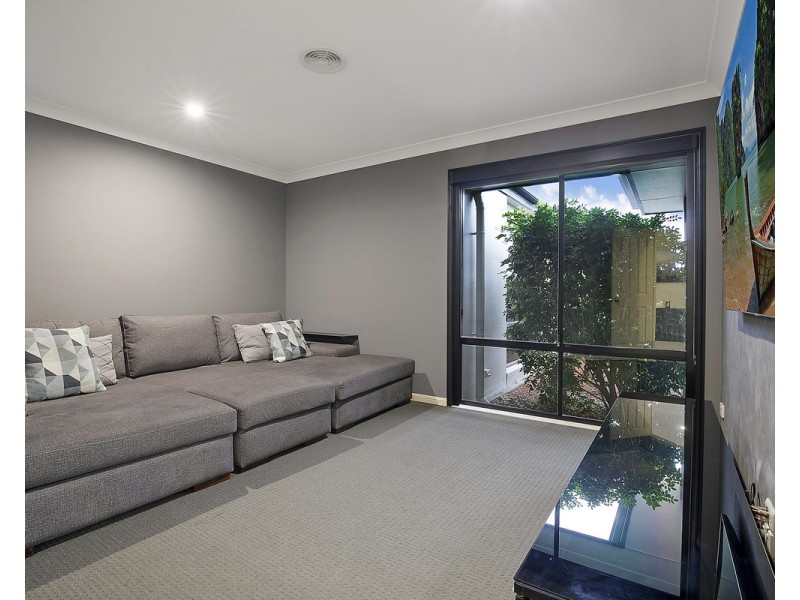27 Ransom Place, Wakerley QLD 4154
