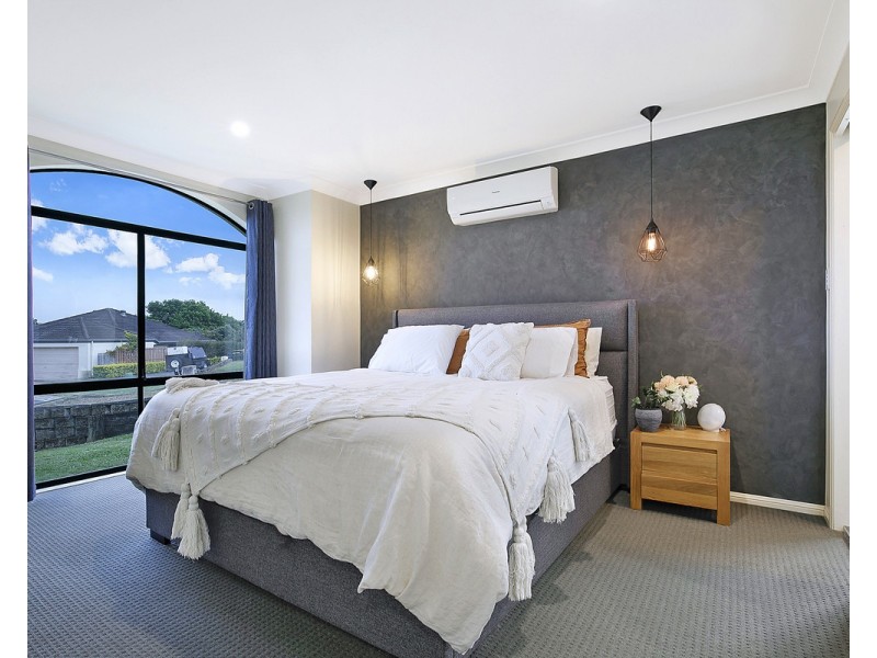 27 Ransom Place, Wakerley QLD 4154