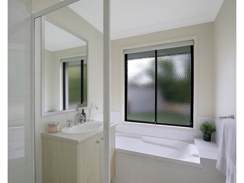 27 Ransom Place, Wakerley QLD 4154