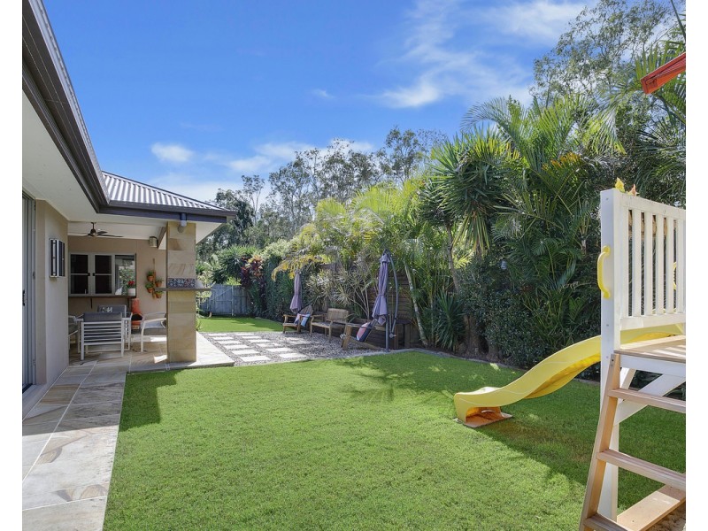 29 Schooner Circuit, Manly West QLD 4179