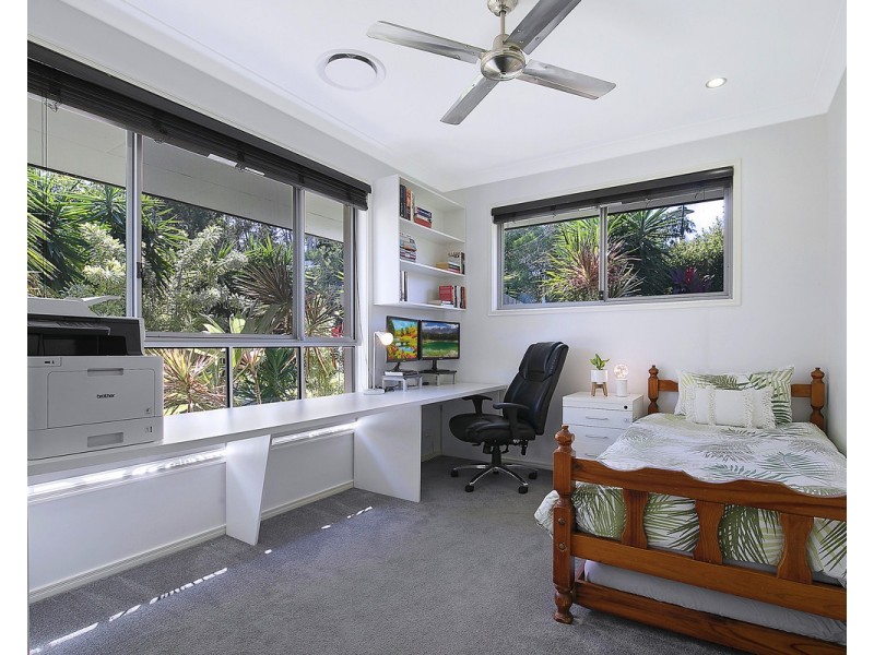 29 Schooner Circuit, Manly West QLD 4179