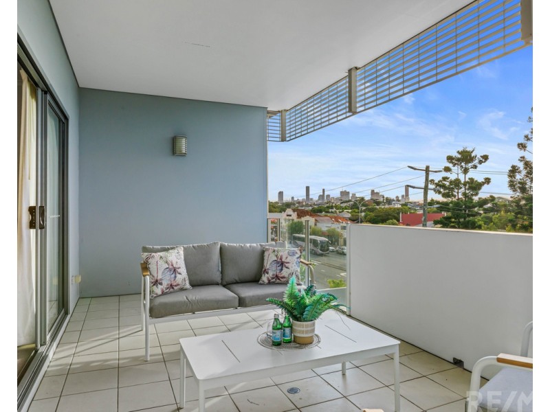 201/621 Wynnum Road, Morningside QLD 4170