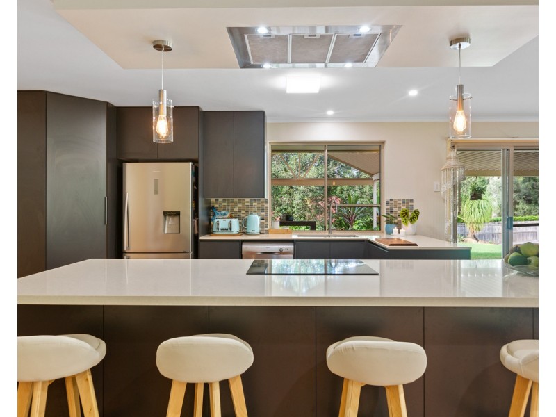 40 Kalmia Drive, Redland Bay QLD 4165