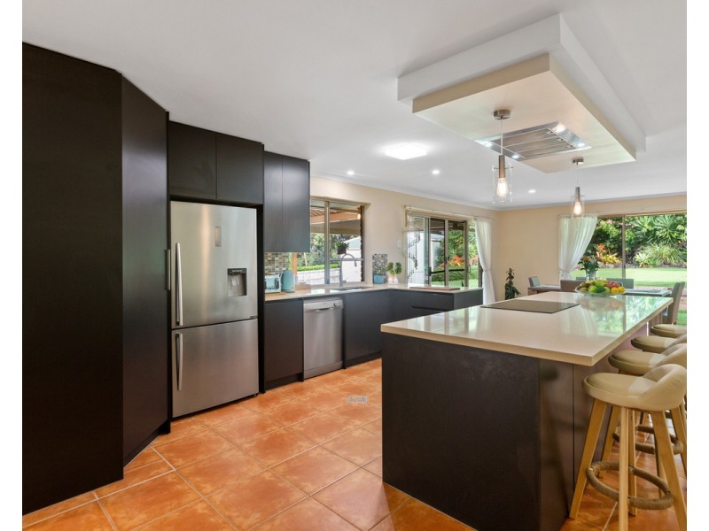 40 Kalmia Drive, Redland Bay QLD 4165