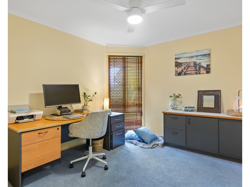 40 Kalmia Drive, Redland Bay QLD 4165