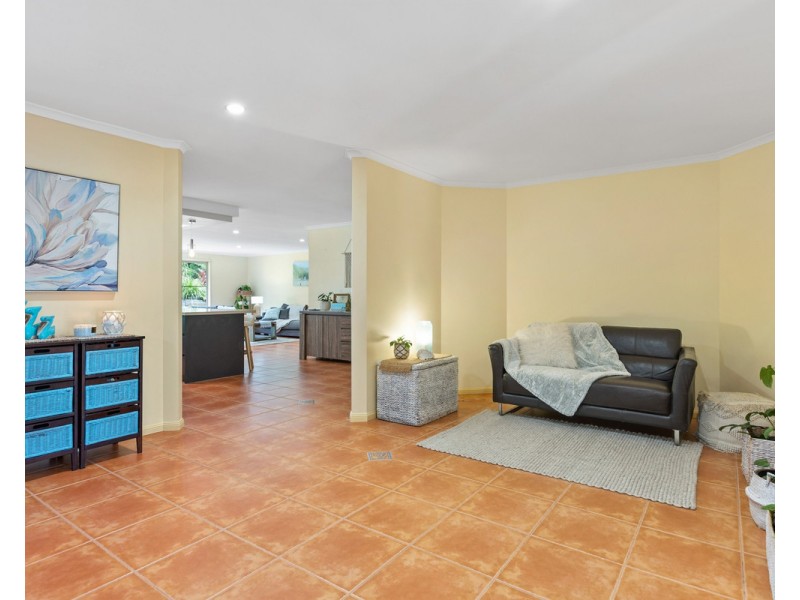 40 Kalmia Drive, Redland Bay QLD 4165