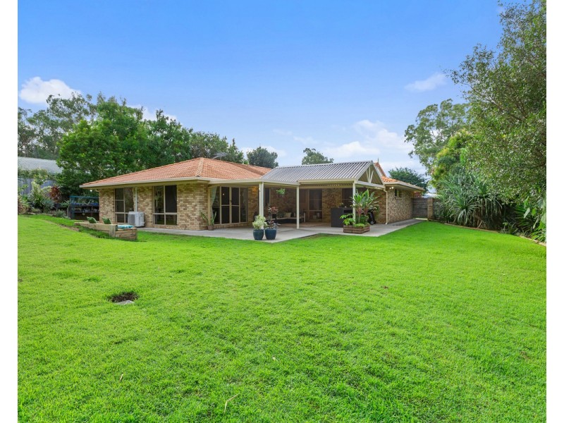 40 Kalmia Drive, Redland Bay QLD 4165