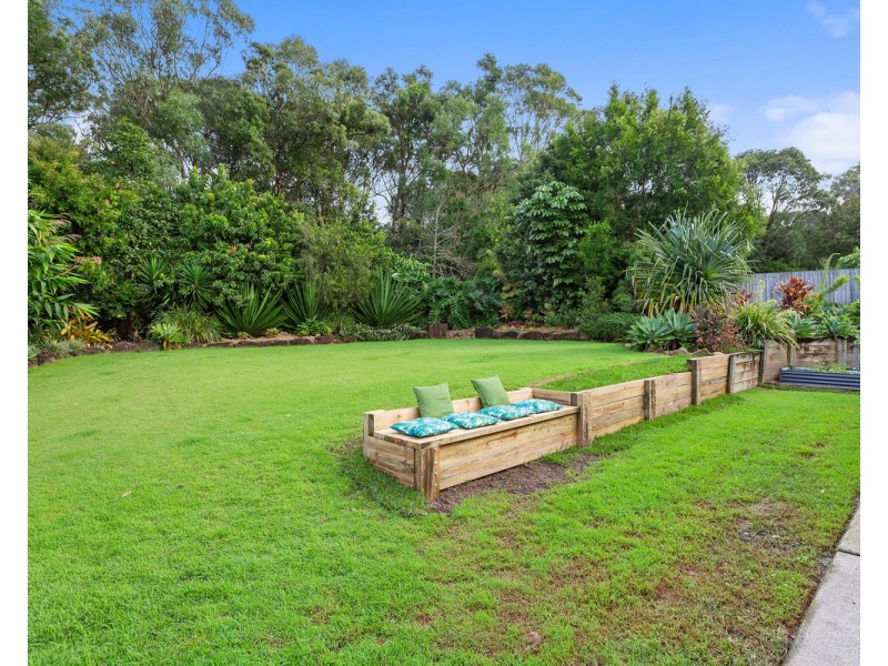 40 Kalmia Drive, Redland Bay QLD 4165