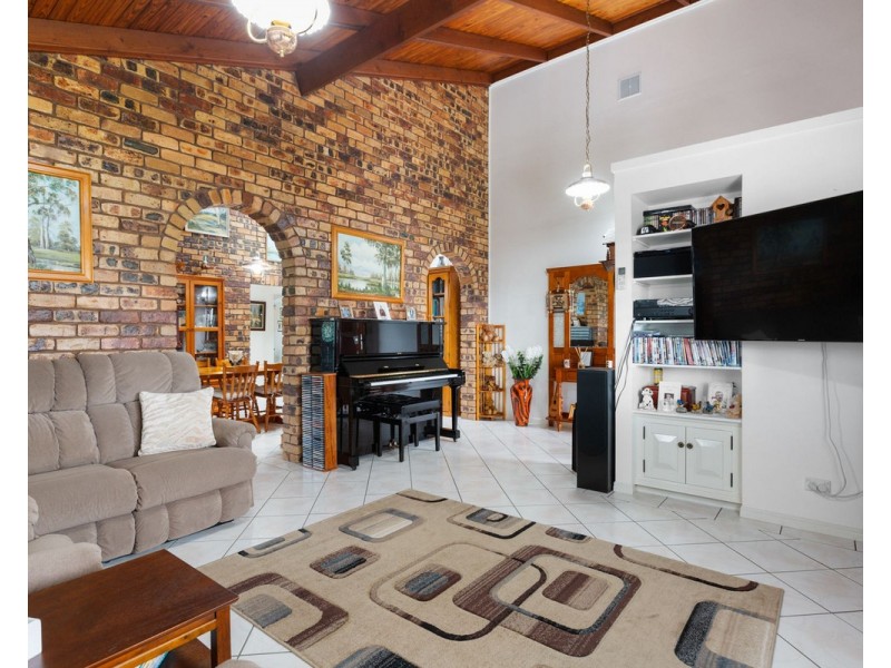 9 Anne Marie Court, Victoria Point QLD 4165