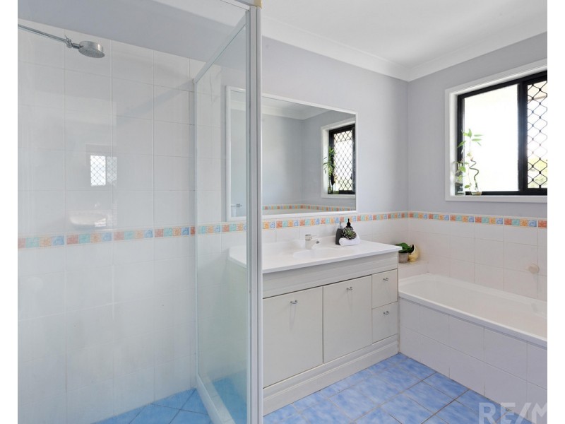 6 Templar Street, Wynnum West QLD 4178