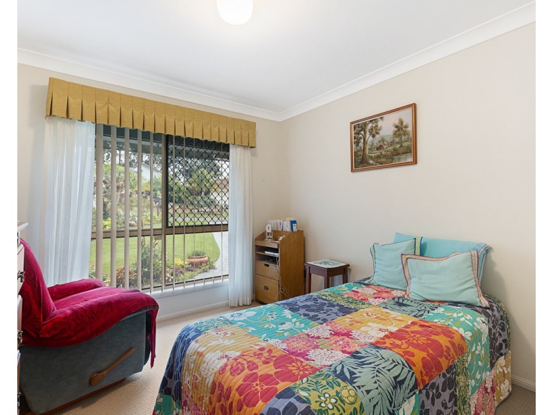 15 Scampi Place, Redland Bay QLD 4165