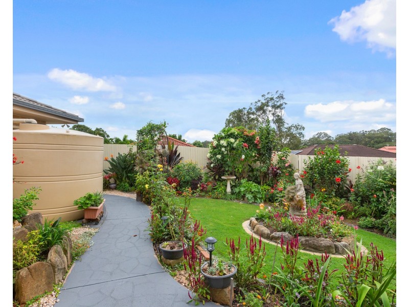 15 Scampi Place, Redland Bay QLD 4165