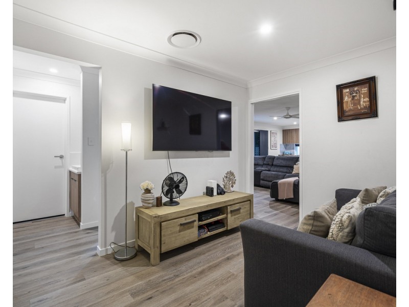 37 Cumberland Drive, Alexandra Hills QLD 4161
