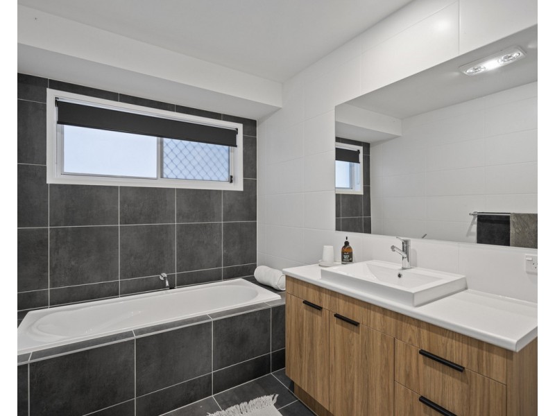 37 Cumberland Drive, Alexandra Hills QLD 4161
