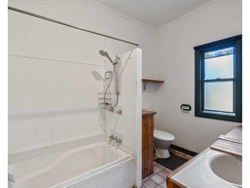 1128 New Cleveland Road, Gumdale QLD 4154