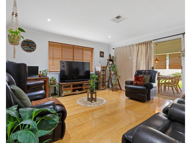 21 Willis Close, Redland Bay QLD 4165