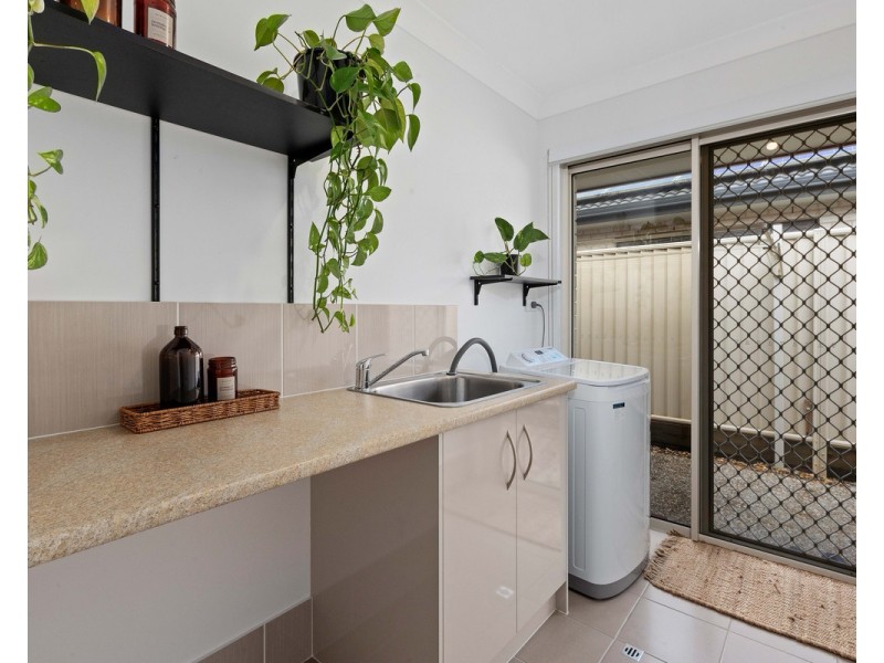 21 Willis Close, Redland Bay QLD 4165
