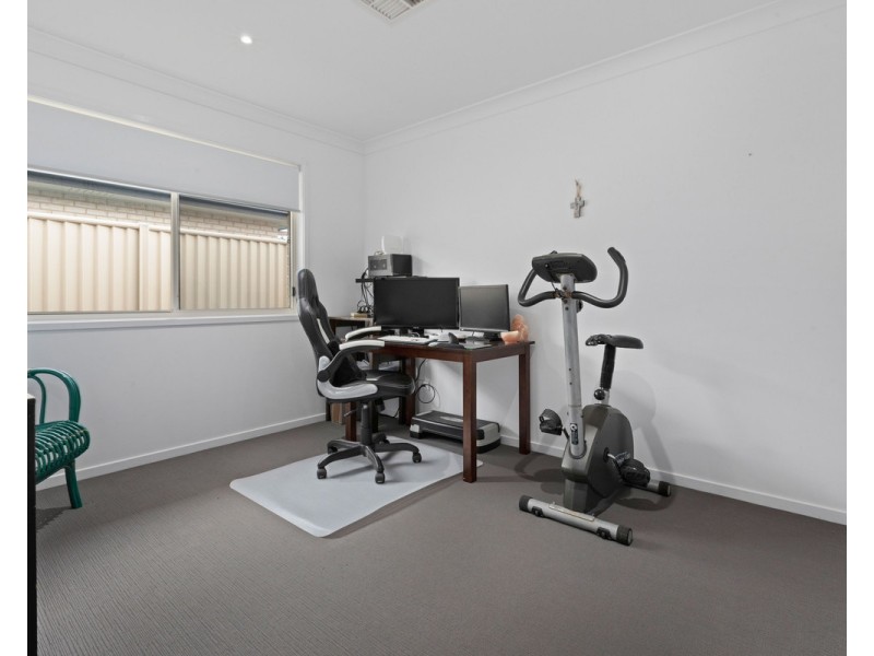 21 Willis Close, Redland Bay QLD 4165
