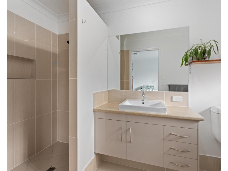21 Willis Close, Redland Bay QLD 4165
