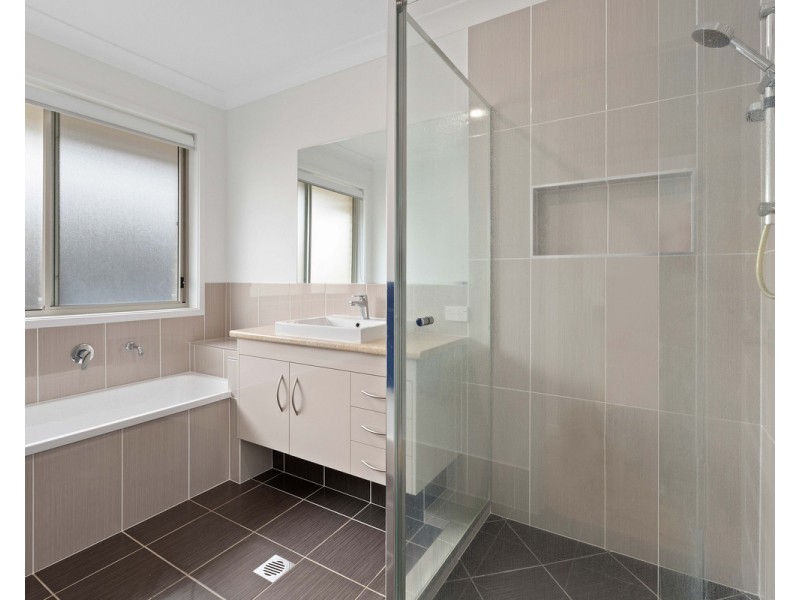 21 Willis Close, Redland Bay QLD 4165