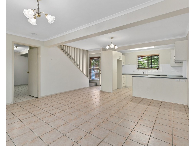 2/89 Richmond Road, Morningside QLD 4170