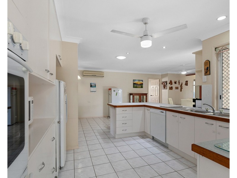 1 Sunburst Court, Capalaba QLD 4157