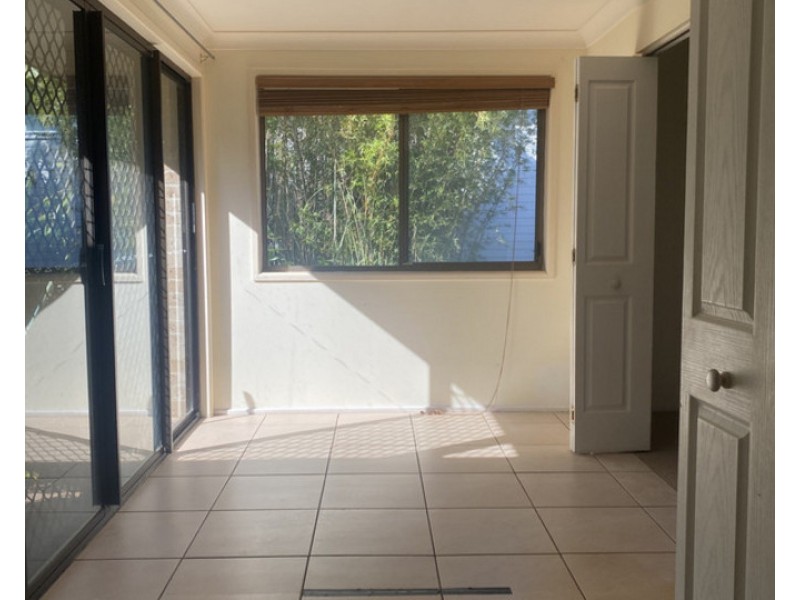 8 Kooringa Avenue, Cleveland QLD 4163