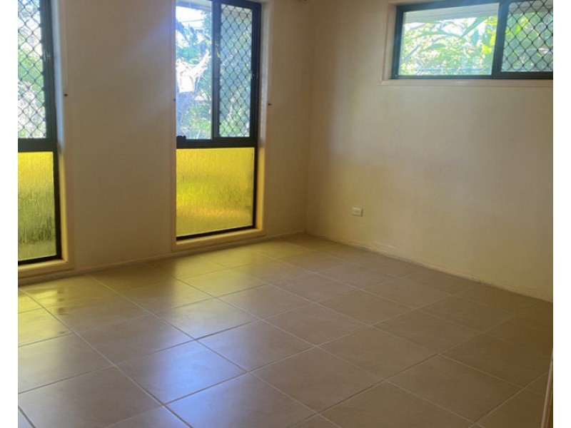 8 Kooringa Avenue, Cleveland QLD 4163