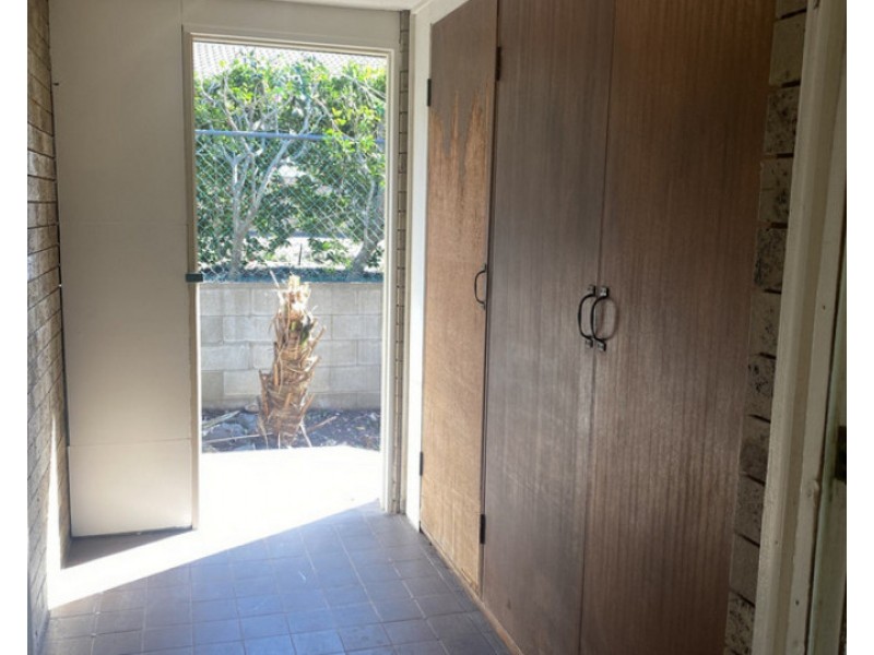 8 Kooringa Avenue, Cleveland QLD 4163