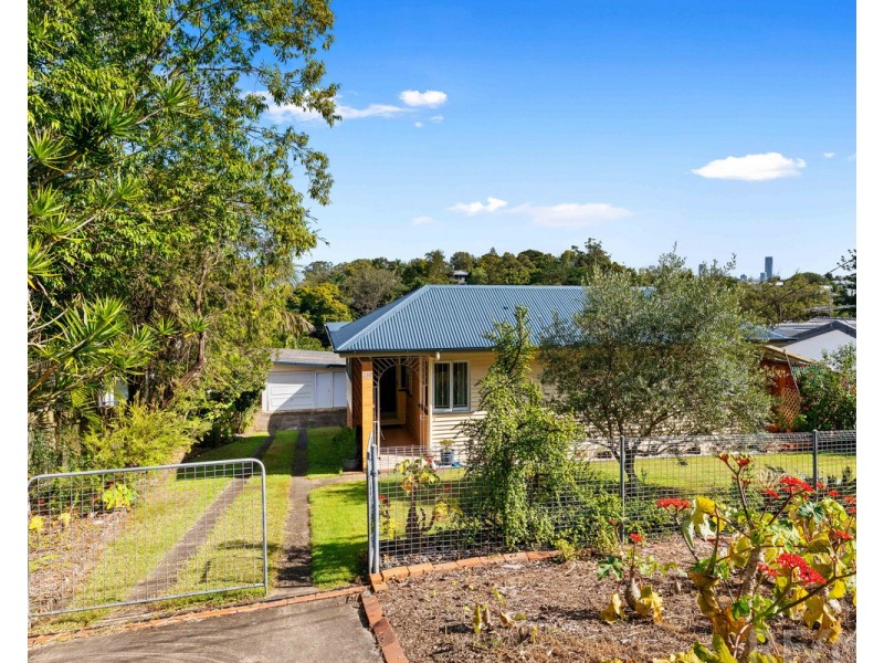 128 Majestic Outlook, Seven Hills QLD 4170