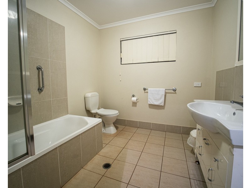 356-358 Victoria Parade South, Coochiemudlo Island QLD 4184