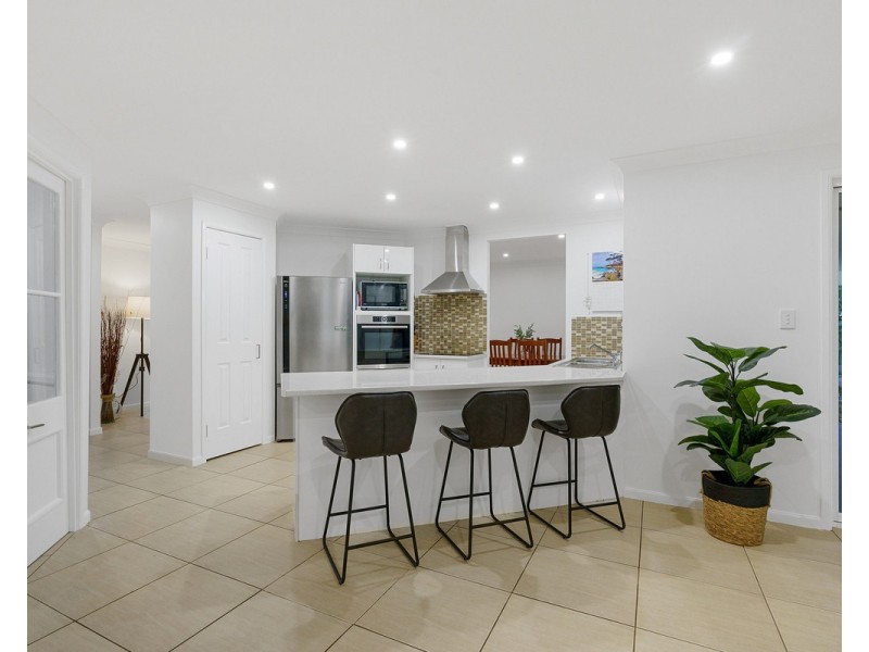 52 Charles Canty Drive, Wellington Point QLD 4160