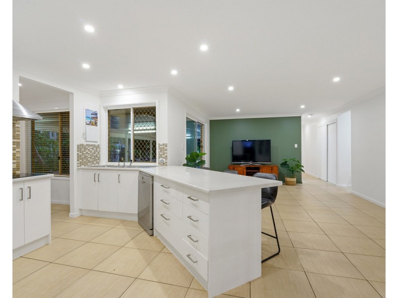 52 Charles Canty Drive, Wellington Point QLD 4160