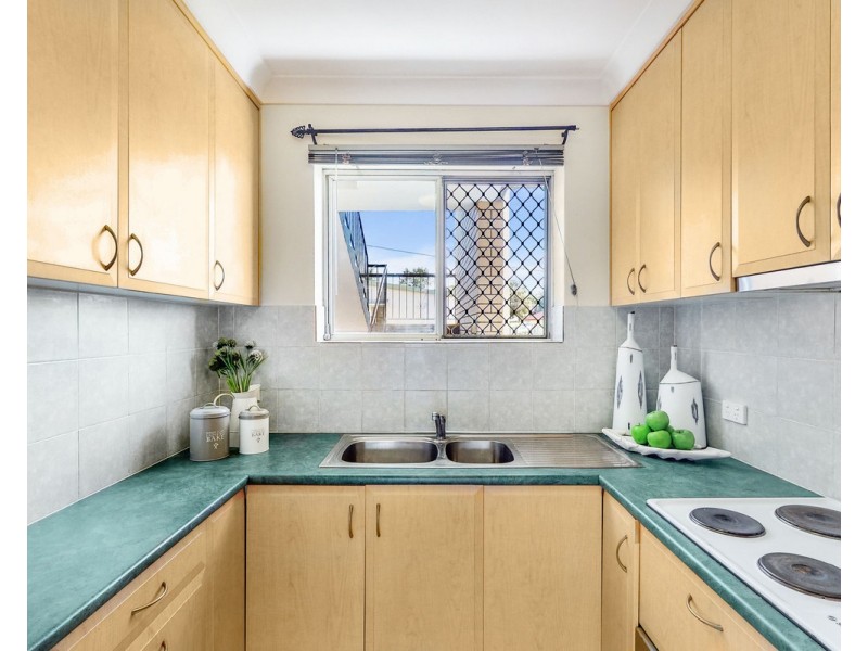 2/10 Rogoona Street, Morningside QLD 4170