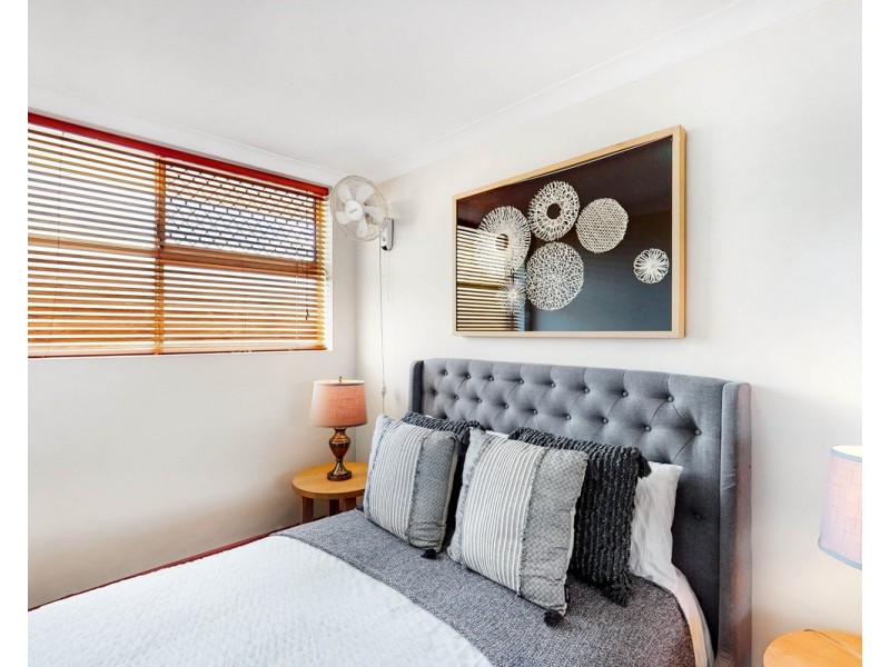 2/10 Rogoona Street, Morningside QLD 4170