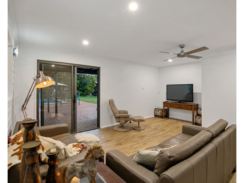 91-95 Winston Road, Sheldon QLD 4157