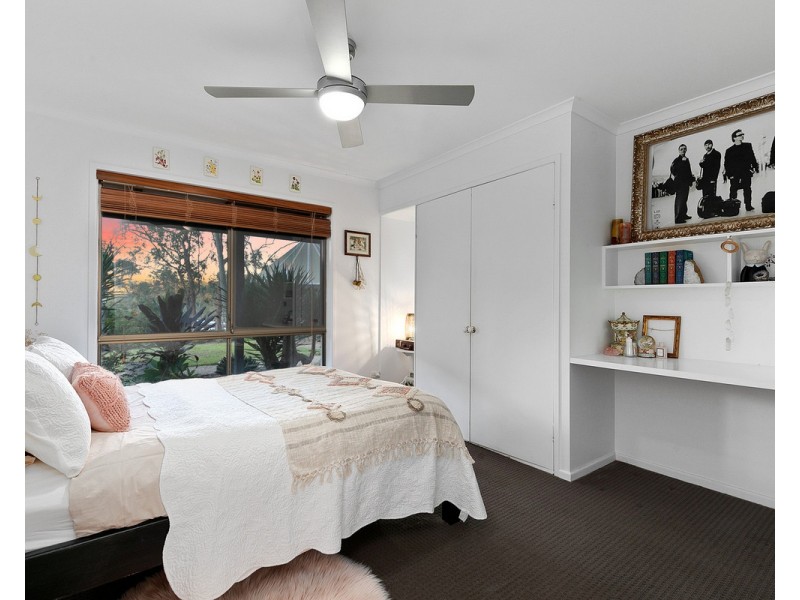 91-95 Winston Road, Sheldon QLD 4157