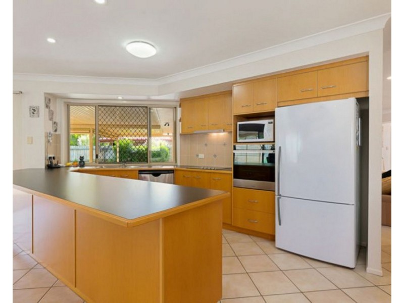 8 Amelia Place, Cleveland QLD 4163