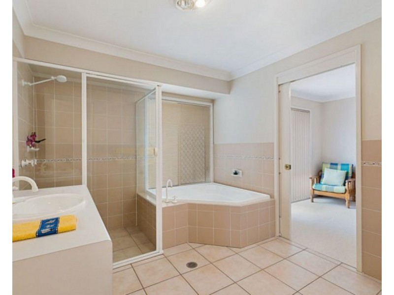 8 Amelia Place, Cleveland QLD 4163