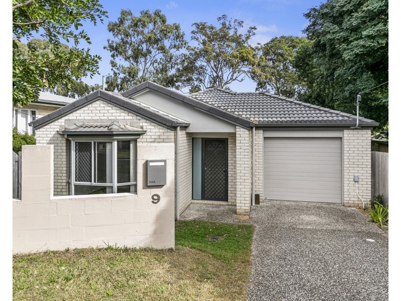 9 BULGIN Avenue, Wynnum West QLD 4178