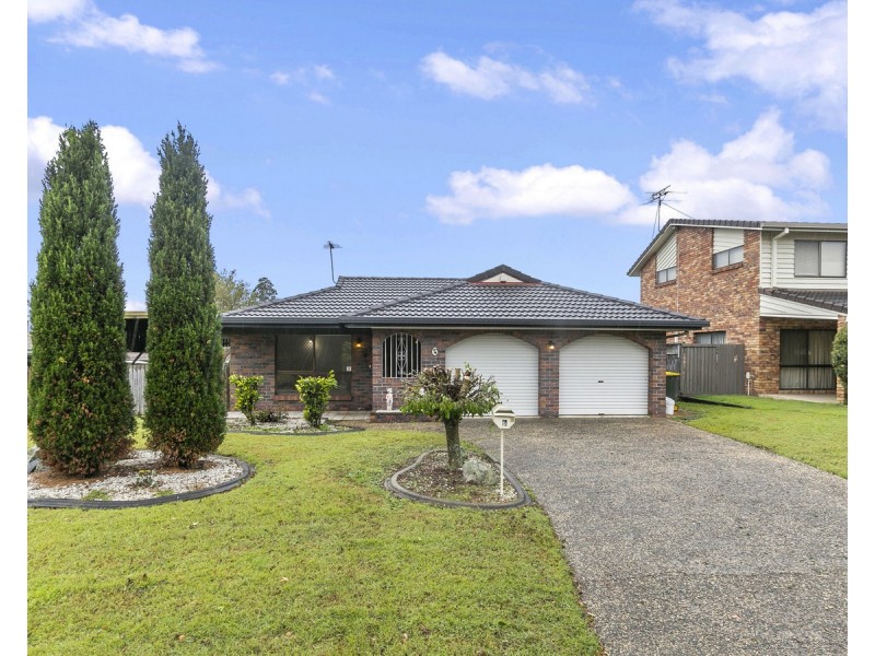 6 Lochleven Street, Carindale QLD 4152